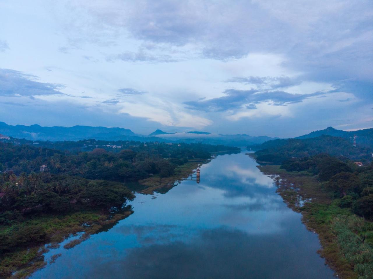 Mahaweli View Inn キャンディー エクステリア 写真